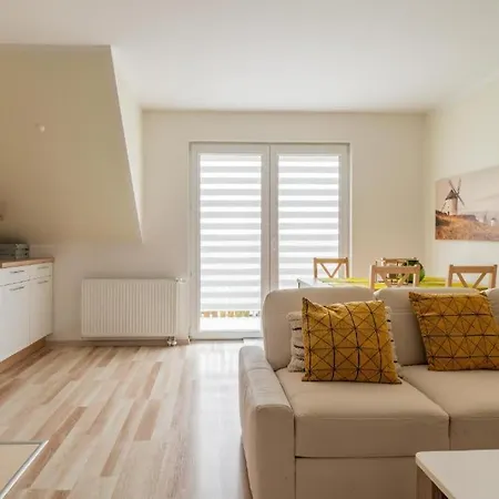 Apartment Malinowy-osiedle Malinowa 68, Zieleniewo *